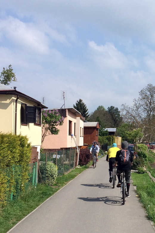 Unvergessliche Radtour zur Burg Karlštejn von Prag