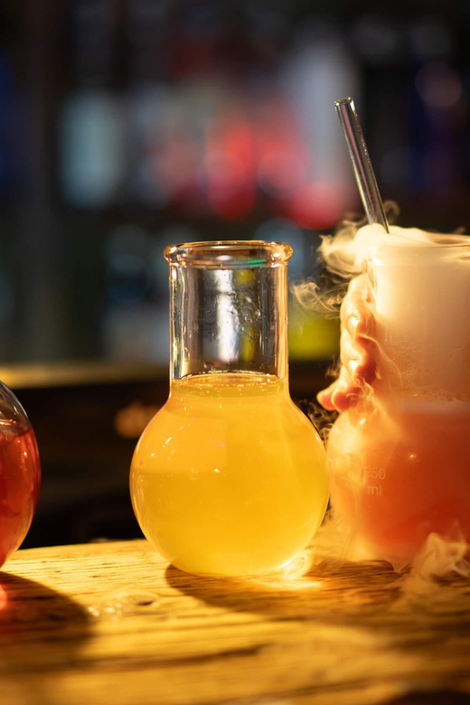 Genießen Sie Prag bei Nacht: Die unvergessliche Eating Prague by Night Drinks & Foodtour