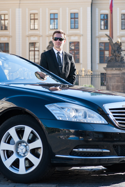 Privater Transfer vom Flughafen Václav Havel nach Prag – Stressfrei ankommen!