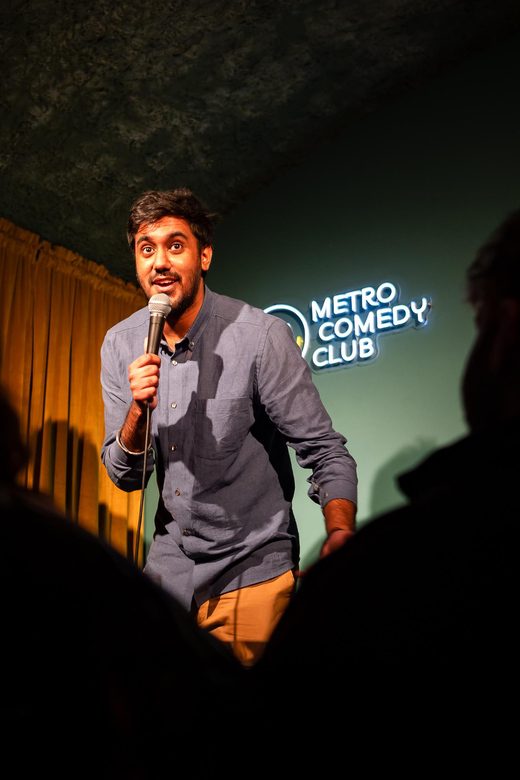 Erlebe Silvester in Prag: Comedy Show, unbegrenzte Getränke und ein spektakuläres Feuerwerk!