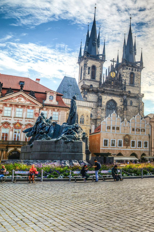 Erlebe Prag: 5-Stunden-Stadtrundfahrt mit Mittagessen und Snacks