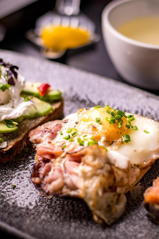 Erleben Sie Prag: Ikonische Cafés am Morgen auf einer Food Tour