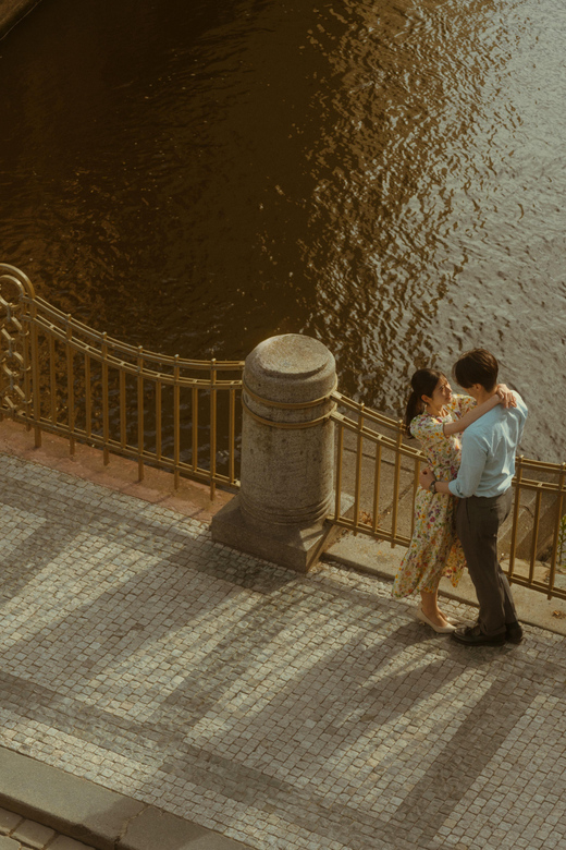 Cinematisches Fotoshooting-Erlebnis in Prag – Unvergessliche Erinnerungen Festhalten