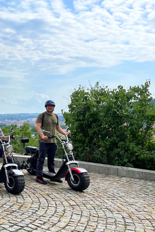 Entdecken Sie Prag bei der Electric Trike Viewpoints Tour