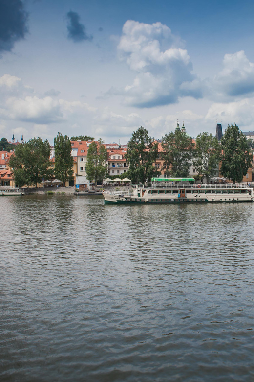 Unvergessliche Abendliche Dinner-Kreuzfahrt auf der Moldau in Prag