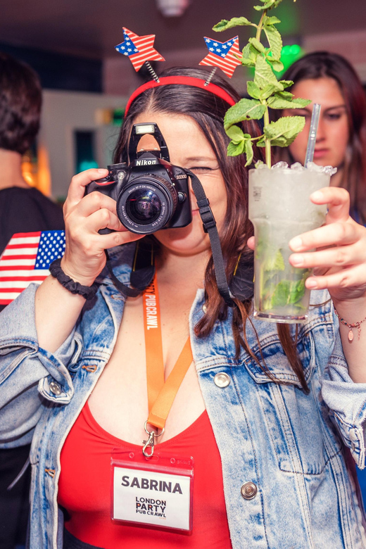 Entdecke Londons Nachtleben: Top 4 Clubs im Soho bei unserer Crawl Tour!