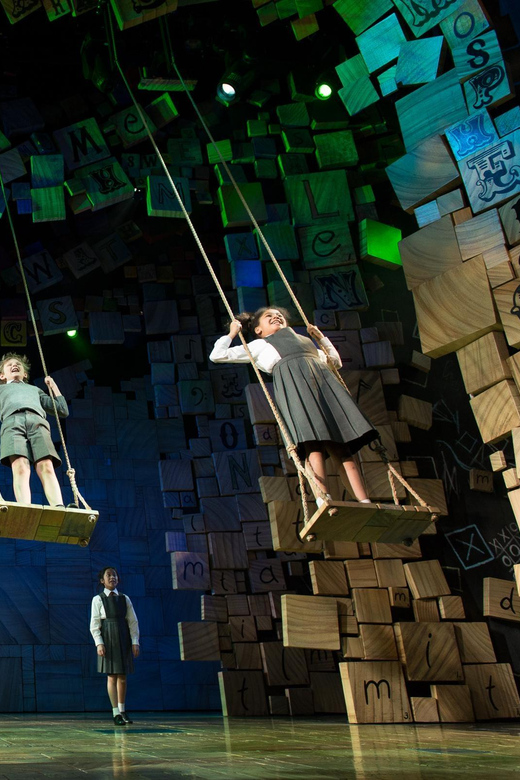 London erleben: Matilda Musical & köstliches 2-Gänge-Menü vor der Show