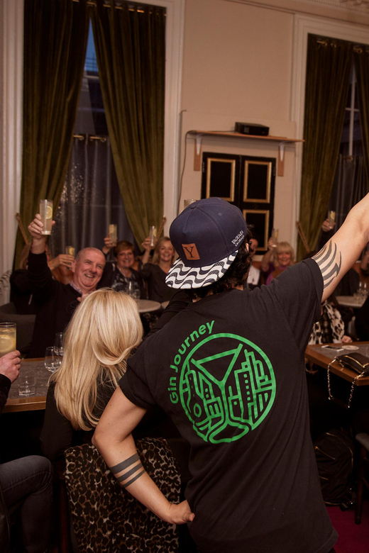 Entdecken Sie Londons Soho: Eine unvergessliche Gin-Tour mit Cocktails