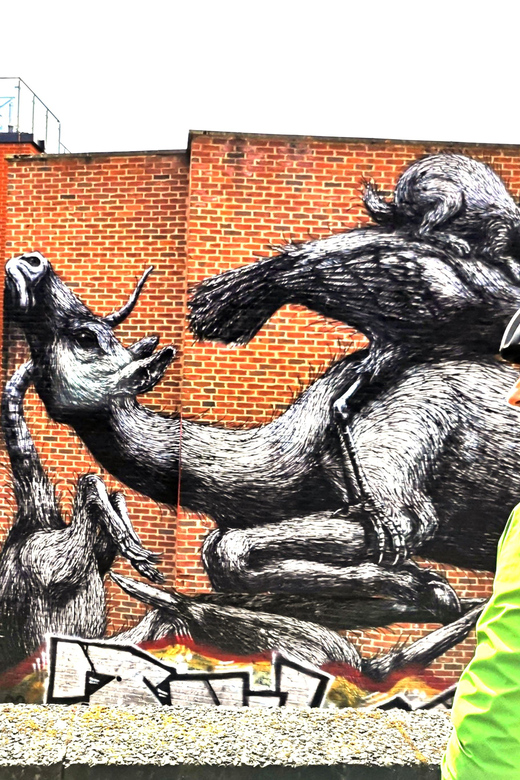 Entdecken Sie Londons kreative Oasen: Fahrradtour zur Street Art