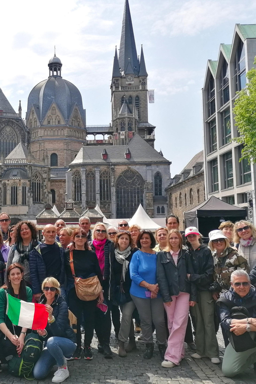 Aachen erlebnisreich: Geführte Klassiker-Walking-Tour zu den Highlights