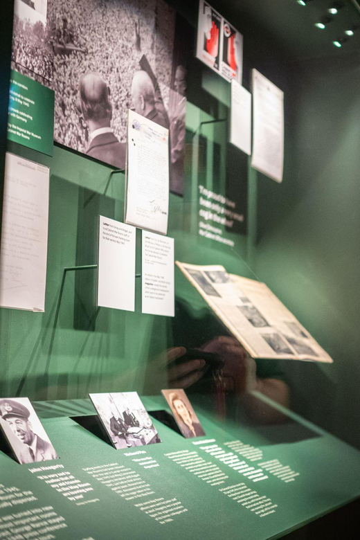 Entdecken Sie Londons WW2 Tour: Churchill War Rooms & HMS Belfast erleben!