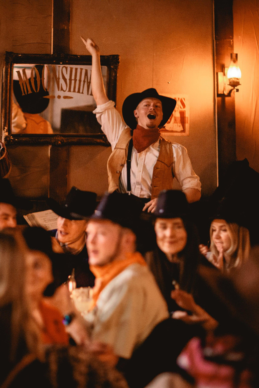 Genießen Sie das Wild West Abenteuer: Moonshine Saloon Cocktails in London