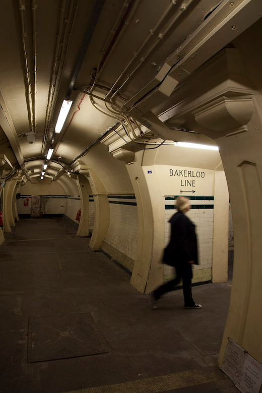 Entdecken Sie Aldwych: Geheimtour durch Londons versteckte U-Bahn-Station!