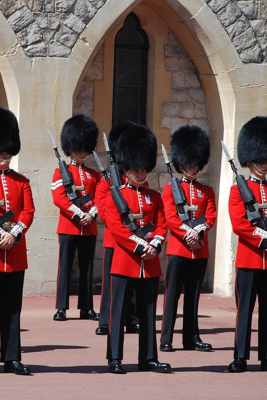 Erleben Sie London: 5/5 Royal Walking Tour zu The Crown Highlights