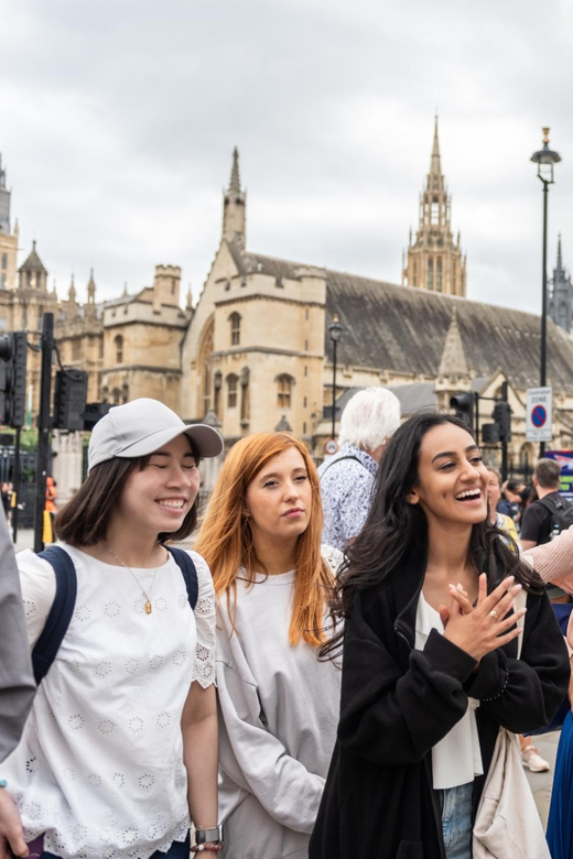 Entdecken Sie Londons Geheimnisse: Geführte Tour zu 30 Monumenten