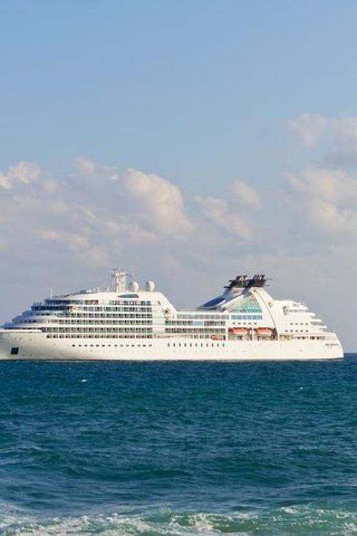 Luxuriöser Privater Transfer: Flughafen Heathrow zu Southampton Hafen
