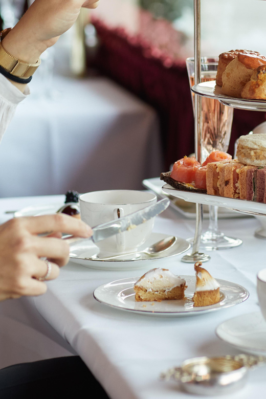 Entdecken Sie London: Königliche Tour mit Afternoon Tea im Rubens