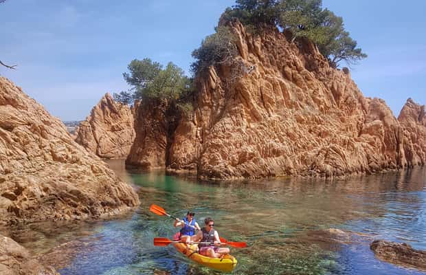 Barcelona: Erlebniswandern an der Costa Brava und Kajakfahren