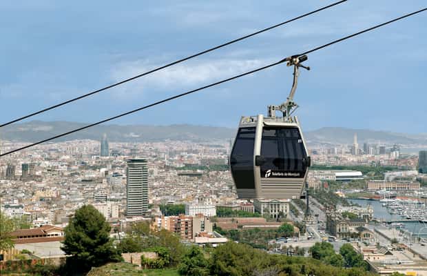 Barcelona Tour: Abenteuer mit Montjuic Seilbahn & Gotik