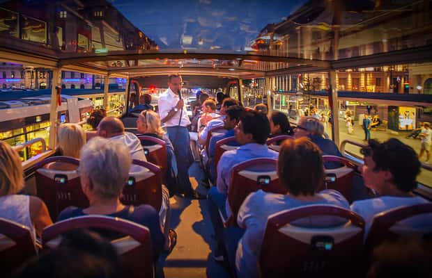Berlin: Live-geführte Bustour am Abend – unvergessliches Erlebnis