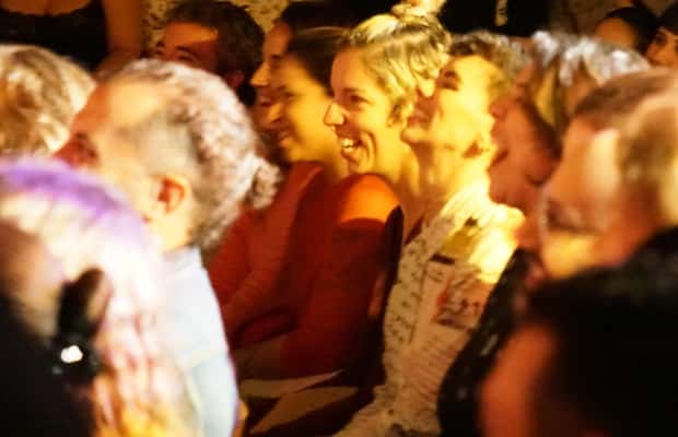 Berlin: Dark Humor Comedy Show – Erlebe skurrile Highlights