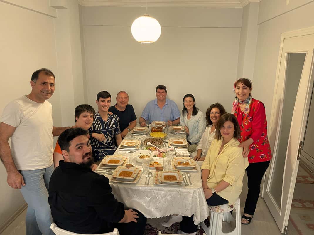 Istanbul Authentisches türkisches Familienessen mit östlicher Familie