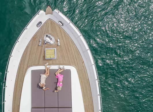 Istanbul: Private Bosporus-Yachttour mit Snacks
