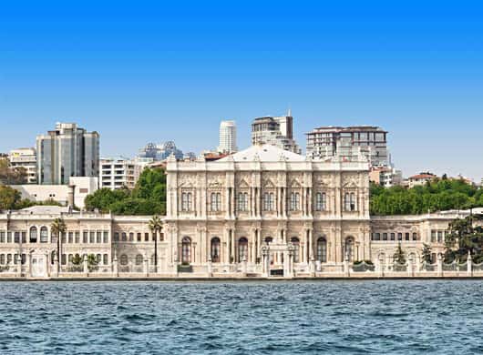 Istanbul: Dolmabahçe-Palast & Bosporus-Bootstour mit Guide