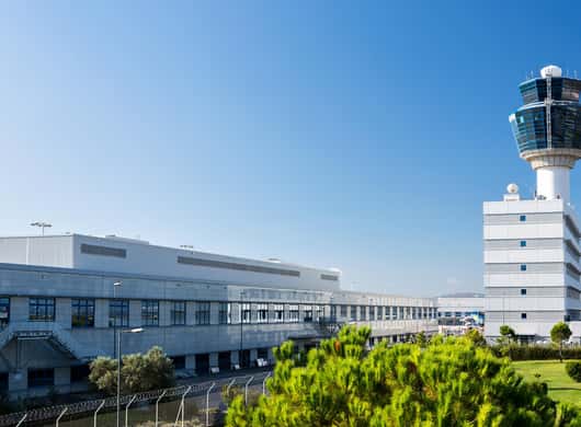 Athen: Privater Transfer Flughafen & Hafen Piräus 4.9/5