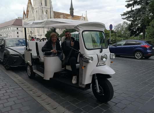 Budapest: Sightseeing im Elektro-Tuktuk & Top Bewertung 5/5