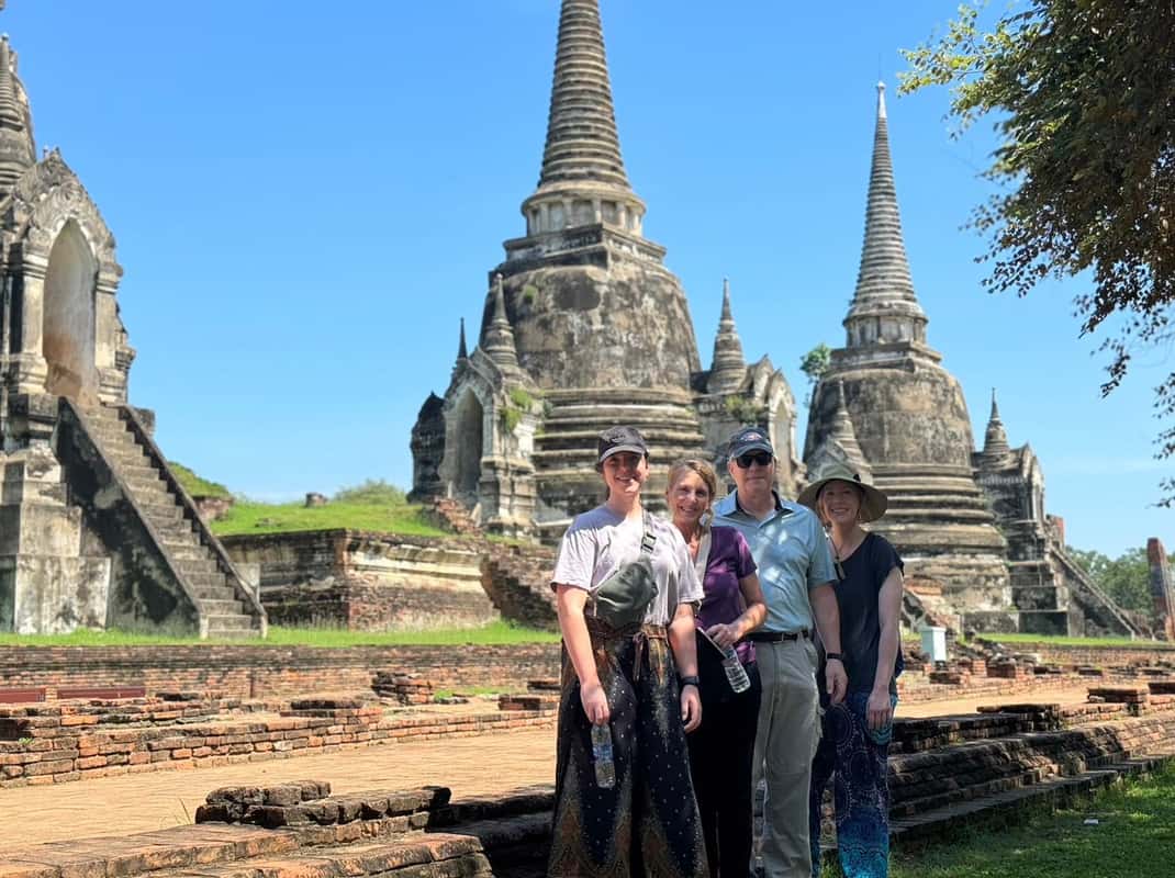 Von Bangkok aus: Tagestour zum schwimmenden Markt und nach Ayutthaya