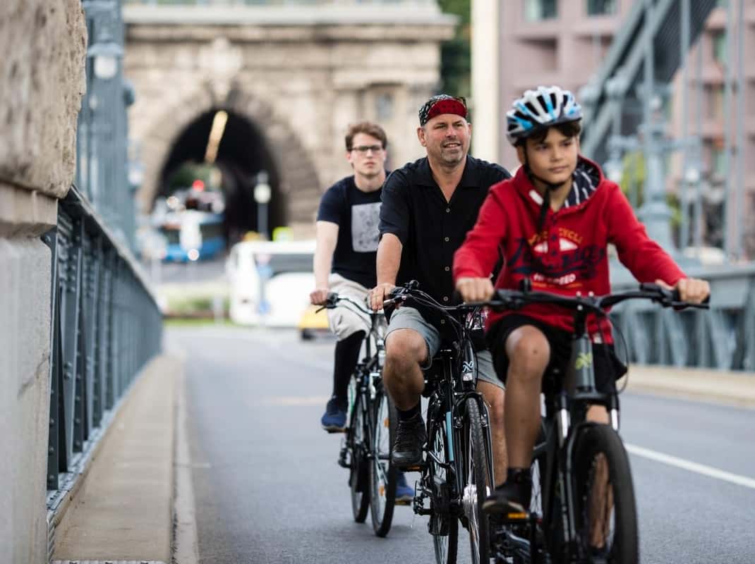 Wähle ein Fahrrad und mach deine eigene Tour in Budapest - 24 Stunden