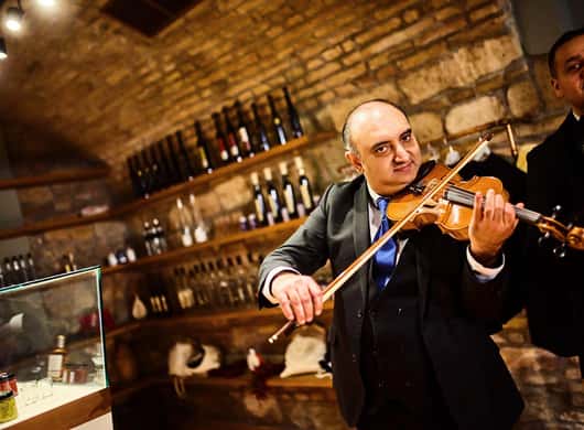 Budapest: Ungarischer Volkstanz & Konzert mit Dinner Option
