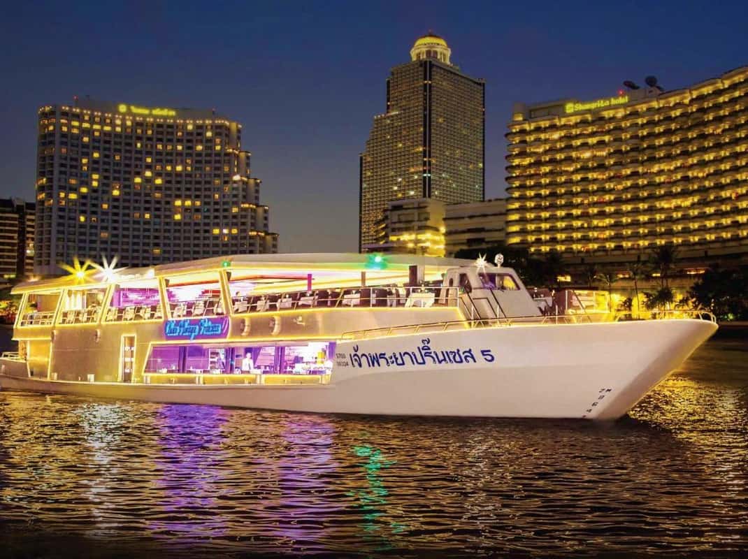Bangkok: Chao Phraya Princess Dinner Cruise