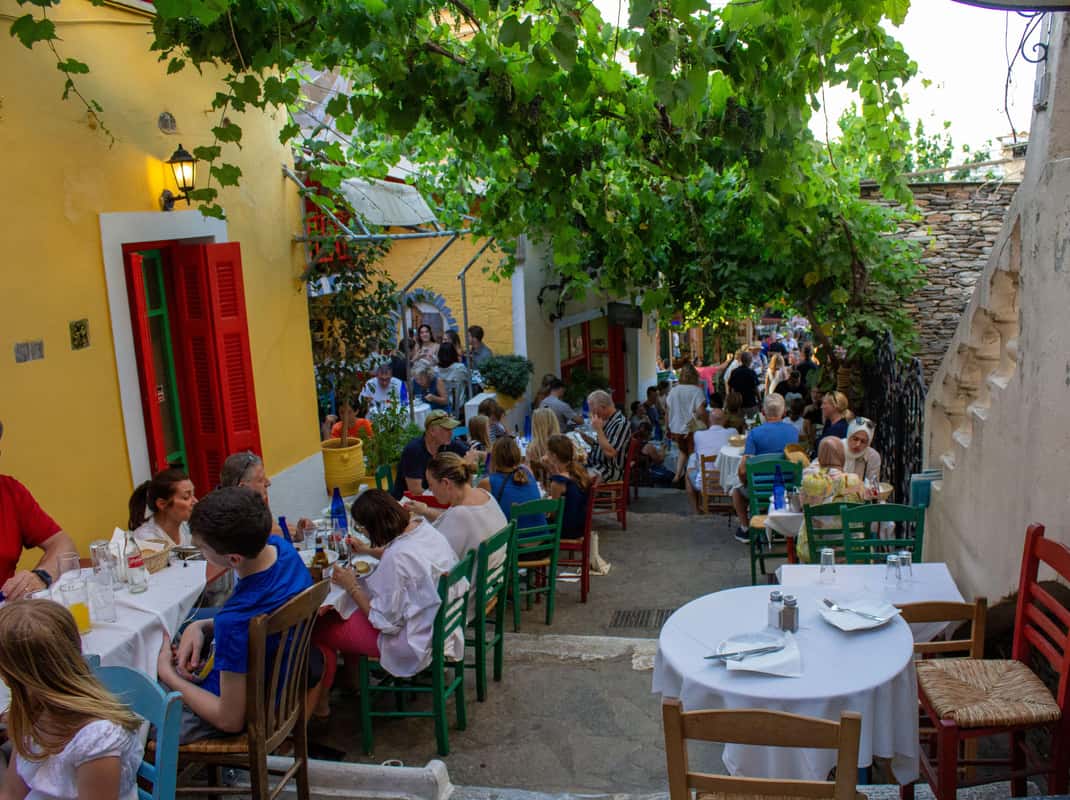 Athen: Entdecke die griechische Kultur, Geschichte, Sehenswürdigkeiten und Stadtteile