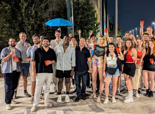 Athen: Kneipentour mit 1 Stunde offener Bar & VIP-Zugang