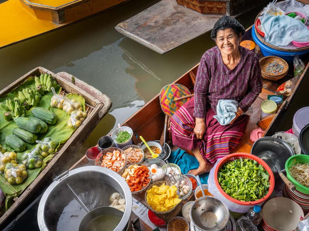 Von Bangkok aus: Railway & Damnoen Saduak Floating Market Tour