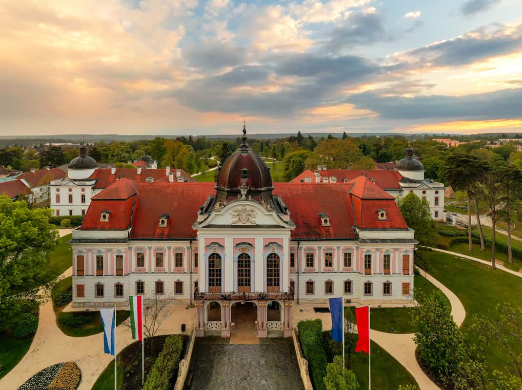 Von Budapest aus: Gödöllő Royal Sissi Guided Tour