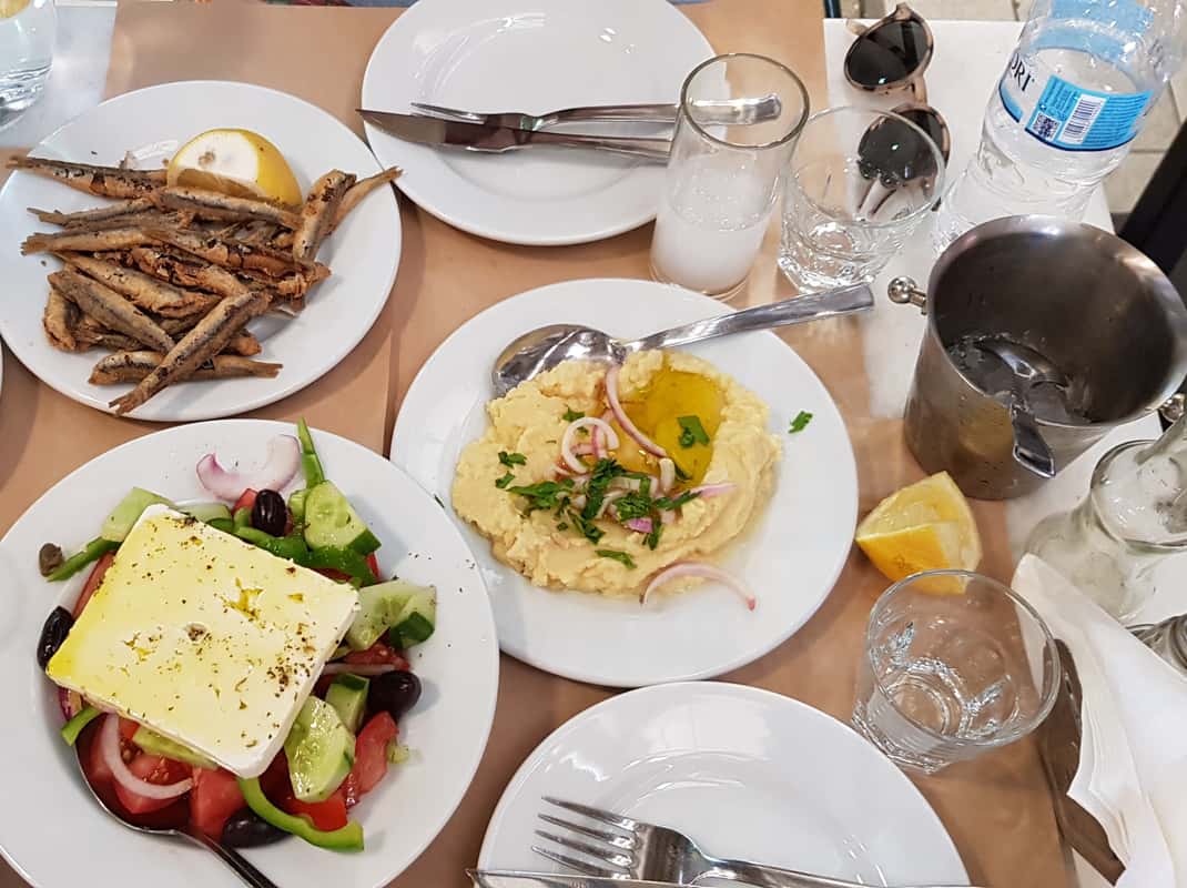 Athen: Traditionelle griechische Foodtour an versteckten Orten