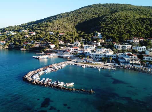 Athen: Inselrundfahrt mit Mittagessen & Hop-On-Bus Erlebnis