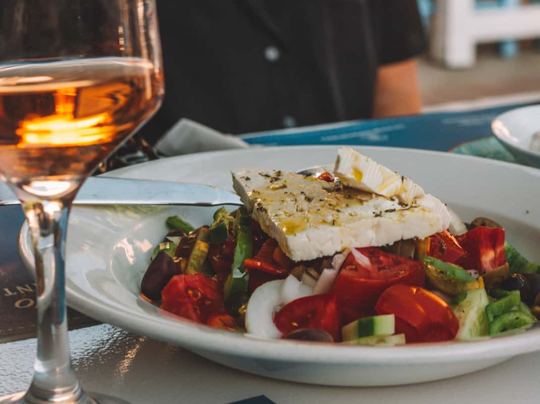 Athen: Abendlicher geführter Rundgang mit Plaka & Abendessen