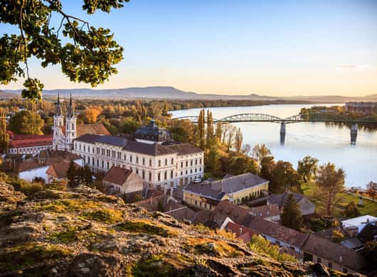Budapest: Ganztagestour Donauknie & ungarische Geschichte
