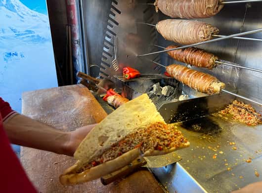 Istanbul: Food-Tour mit Fährfahrt & türkischer Küche