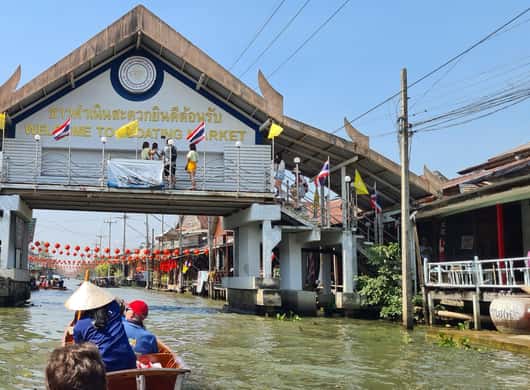 Bangkok: Privater Transfer zu den Floating & Maeklong Märkten