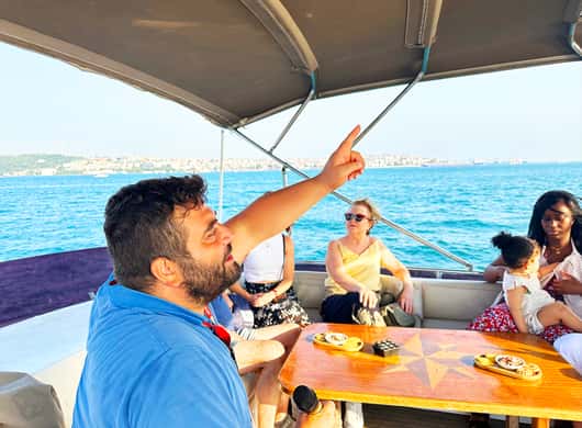 Istanbul: Bosporus & Goldenes Horn bei Sonnenuntergang