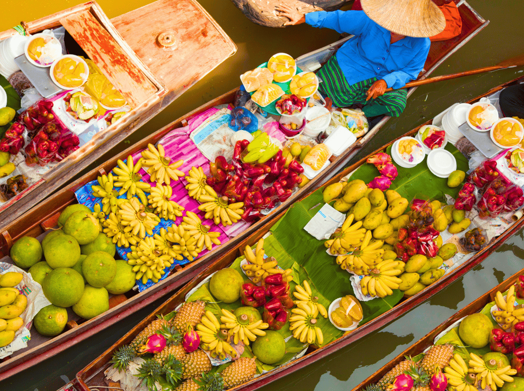 Bangkok: Damnoen Saduak Floating & Train Market Private Tour