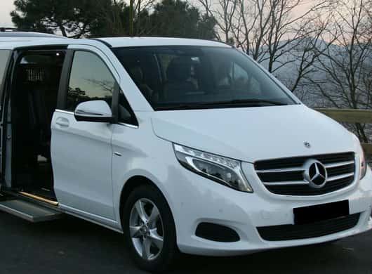 Bilbao: Private Transfers vom Flughafen ins Baskenland
