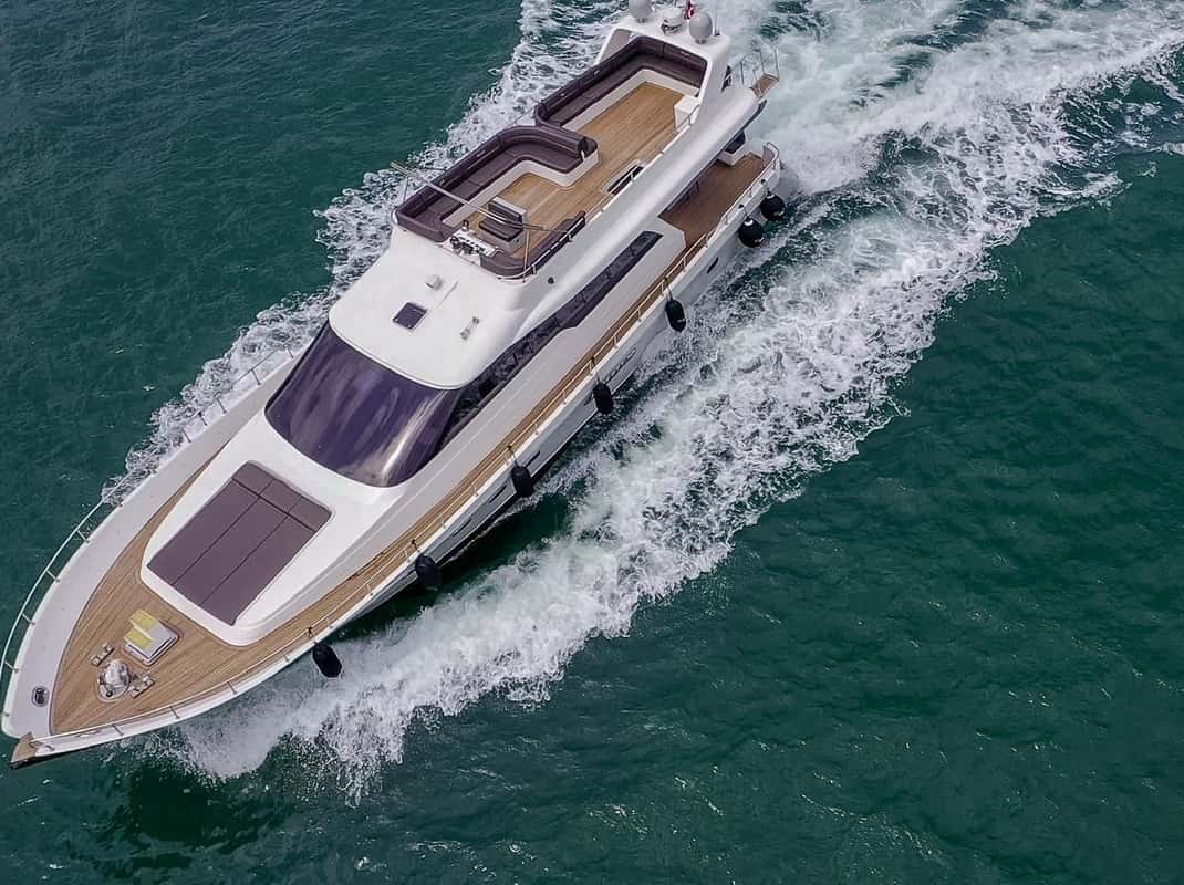 Istanbul: Private Bosporus Tour auf der Luxusyacht Pre #7