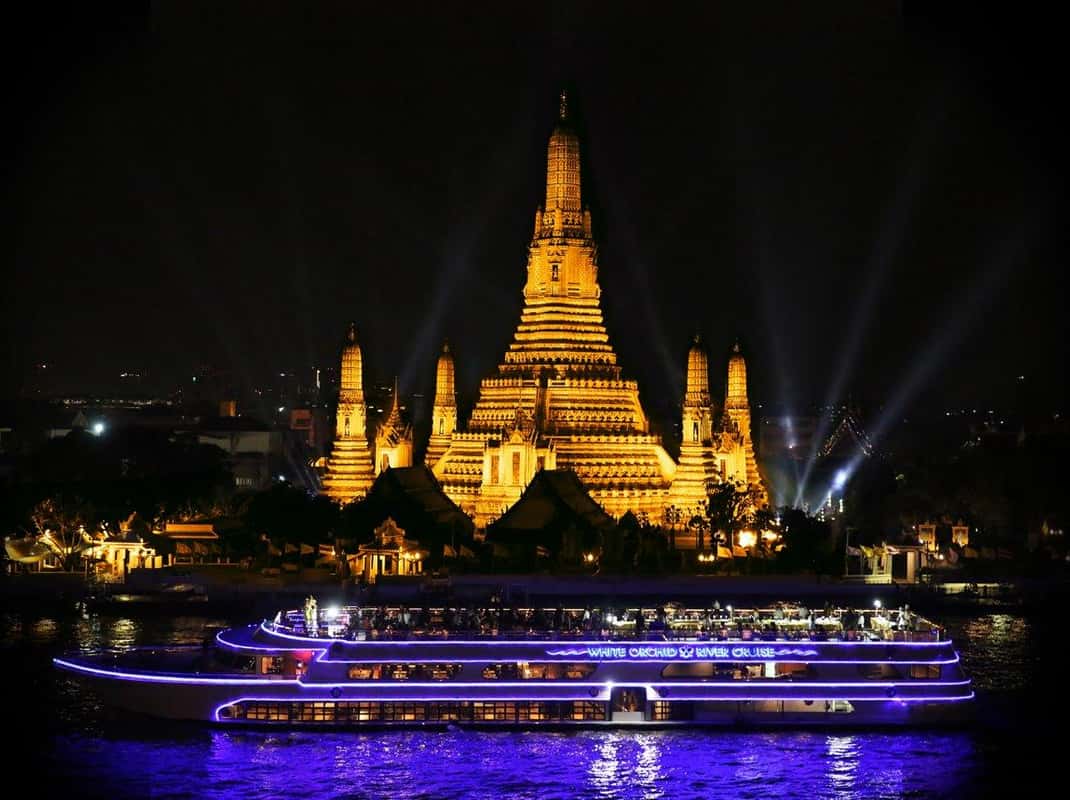 Bangkok: White Orchid Chao Phraya Dinner Cruise