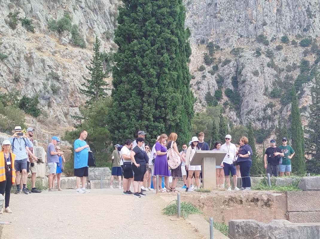 Delphi 2-Tages-Tour mit Guide, Tickets, Übernachtung & Hotelabholung